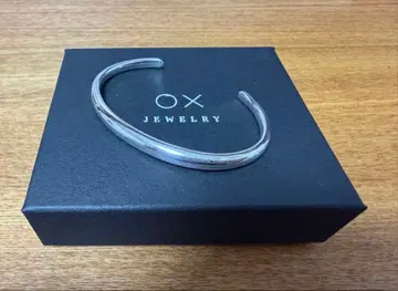 MB OX JEWELRY Silver Curve Bangle