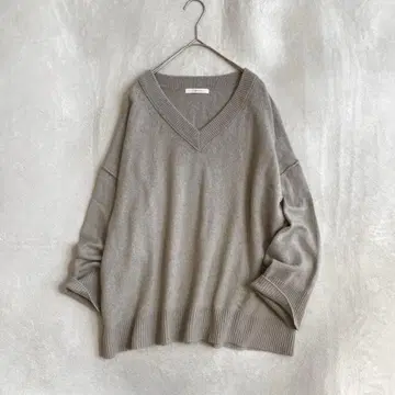 [새상품급] Plage 와이드 V 풀오버 울 가을/겨울 활약 내추럴