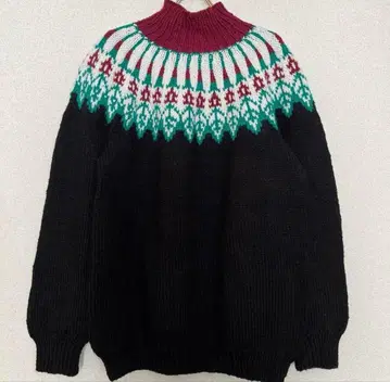 노르딕 무늬 하이넥 니트 스웨터