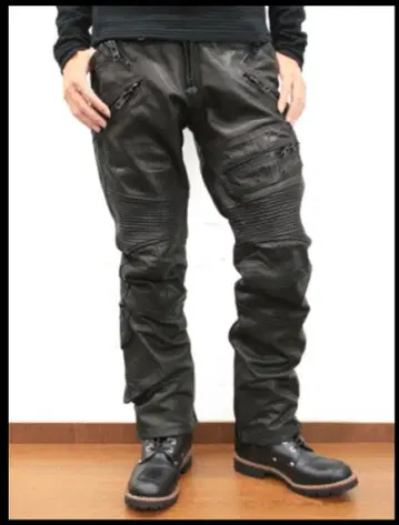 12월 말까지 한정판 가격 인하 AVIREX P.D.W 가죽 카고 팬츠