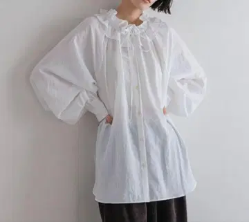 스탠드 프릴 블라우스 로리즈팜 미사용 새상품 이번 시즌 신상