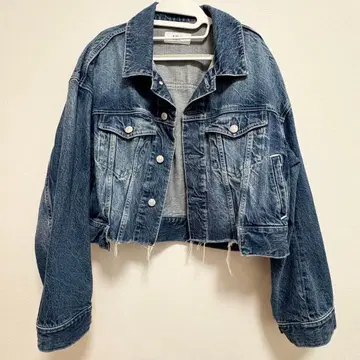 AZUL by moussy 다크 블루 크롭 데님 자켓