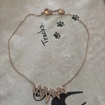 SWAROVSKI ELEMENTS 삼각형 목걸이