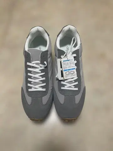 CEDAR CREST 그레이 스니커즈