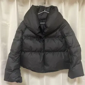 QUEENS COURT 블랙 다운 자켓 사이즈 1