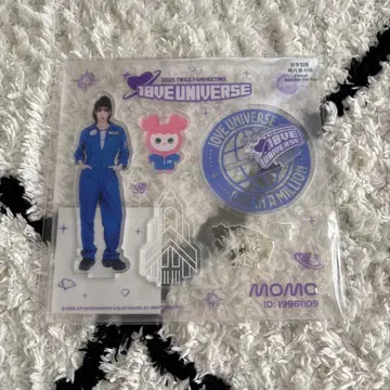 TWICE 모모 한국 팝업 UNIVERSE 아크릴 스탠드