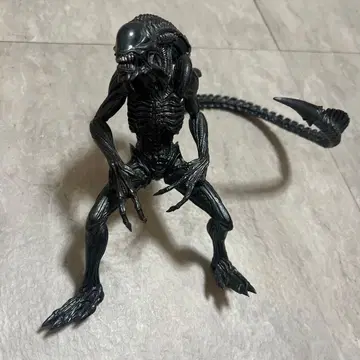 에이리언 피규어 프레데터 건메탈