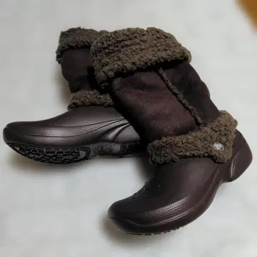 [CROCS] 무스탕 보아 부츠 [새상품] 브라운 23cm
