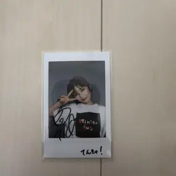 이쿠타 에리카 친필 사인 폴라로이드 사진