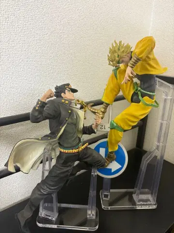 제일복권 죠죠의 기묘한 모험 DIO 쿠죠 죠타로 피규어