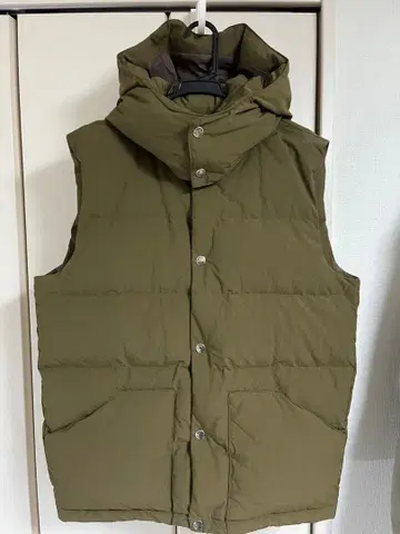 THE NORTH FACE 캠핑 시에라 다운 베스트 L 사이즈 카키 계열