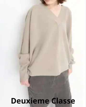 Y51) 두지엠 클라세 베이지 V넥 니트 스웨터 긴팔