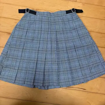 체크 무늬 플리츠 스커트