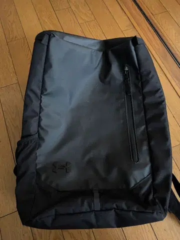 언더아머 백팩 27L
