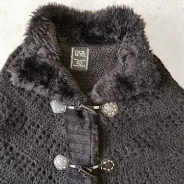 [ 새상품급 ] CECIL McBEE 세실 맥비 총 보아 니트 판초