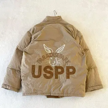 새상품급 uspp 다운 자켓 백 토끼 로고 자수 베이지 빅 M