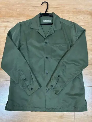 nano universe 올리브 그린 긴팔 셔츠