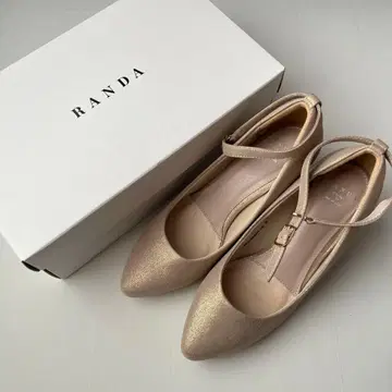 미사용 새상품 RANDA 펌프스 골드 S 사이즈