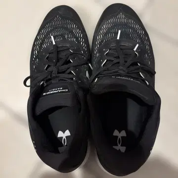 Under Armour Charged Bandit 3 블랙