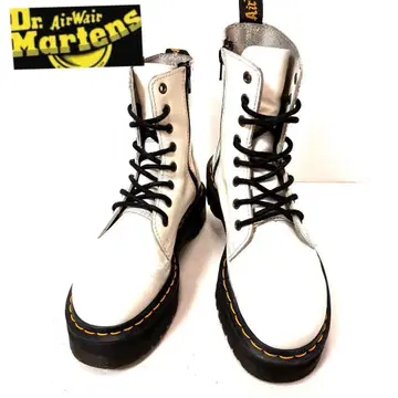 닥터마틴 화이트 JADON 통굽 부츠 25cm