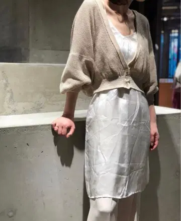 roku 6 베이지 시스루 니트 가디건