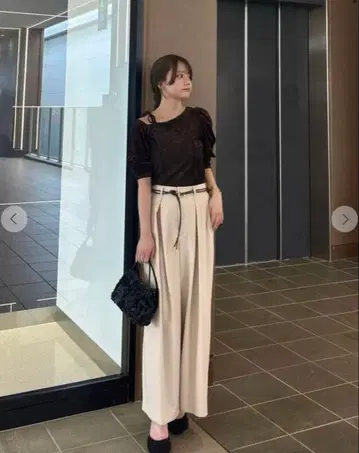 COCODEAL 인조 가죽 디자인 벨트 포함 턱 팬츠