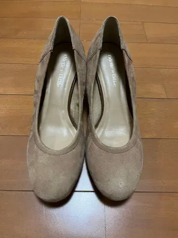 Odette e Odile 베이지 펌프스