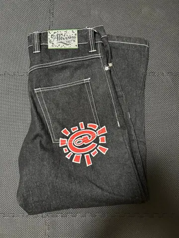 always 블랙 컬러 데님 팬츠