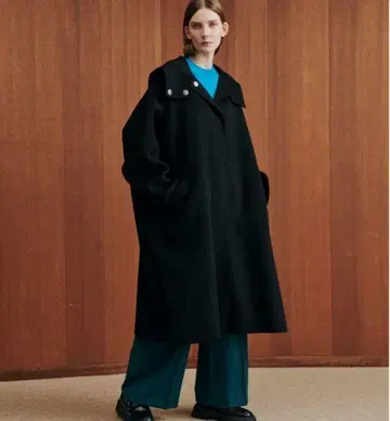 후디드 오버 코트 르쉘블루 블랙