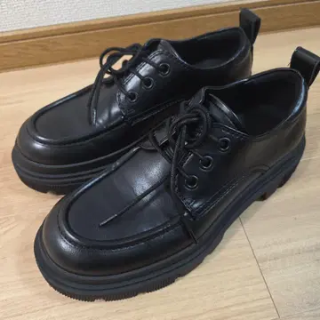 ZARA 청키 모크 토 슈즈 블랙 27cm 구매 날짜 11월 17일