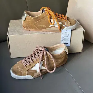 새상품 GOLDEN GOOSE GGDB 빈티지 스니커즈 브라운 24cm