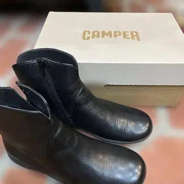 블랙 가죽 숏부츠