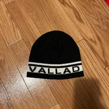 VALLAD 로고 니트 모자