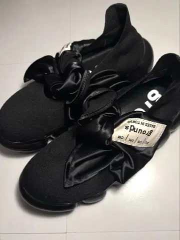 grounds JEWELRY HANKIE PUMPS