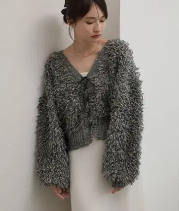 raffime 퍼 느낌 그레이 V넥 가디건