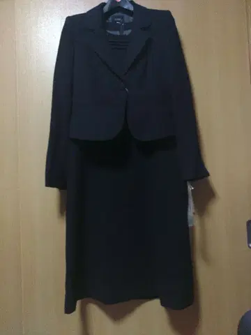 블랙 자켓과 원피스 세트 9호