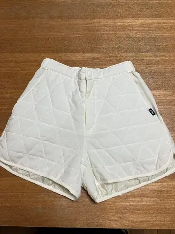 프린스 퀼팅 숏팬츠 S 화이트