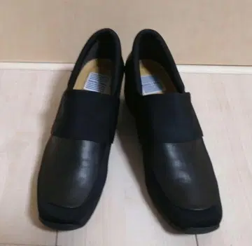 새상품급 blanc/bleu 블랑블루 절개 펌프스 23.5cm