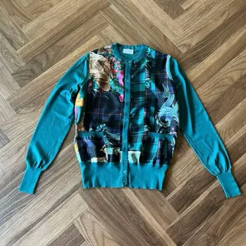 시착만 한 Salvatore Ferragamo 실크 프린트 가디건