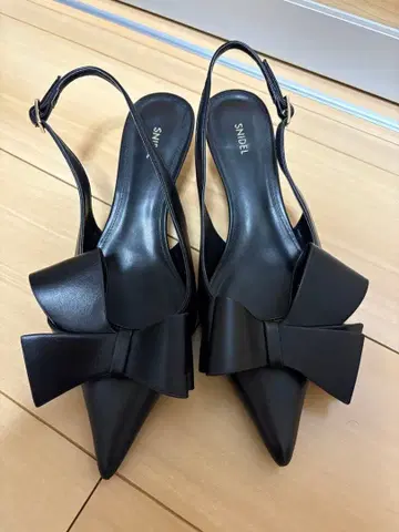 snidel 더블 리본 펌프스