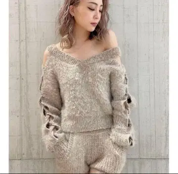 GYDA 숄더 오픈 샤기 니트 셋업