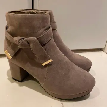 그레이 스웨이드 리본 포함 부츠 L 사이즈