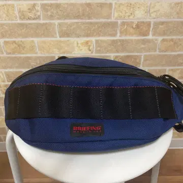 BRIEFING 바디백 네이비 삼각대