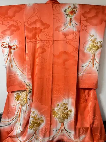 오렌지 꽃무늬 자수 후리소데 기모노 중고 결혼 축하
