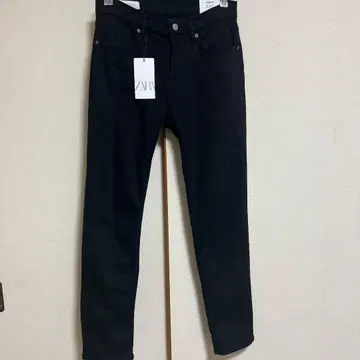 ZARA 슬림핏 블랙 청바지