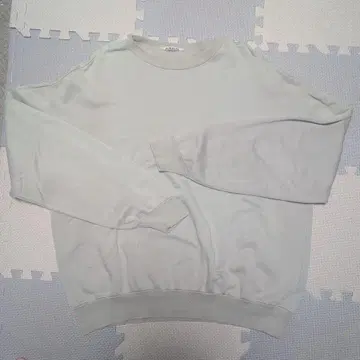 AURALEE 베이지 크루넥 맨투맨