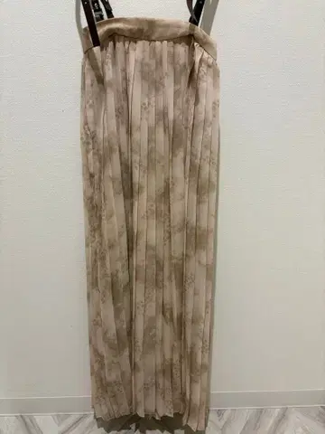 AMERI 플리츠 스커트 스트랩 포함