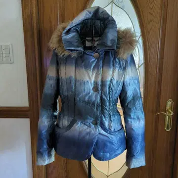 EST 퍼 후드 다운 자켓