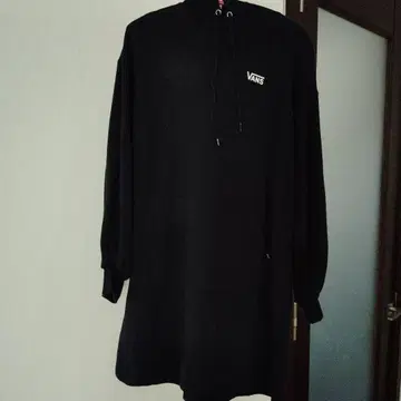 VANS 블랙 후드 부착 원피스 [ F ]