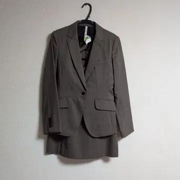 HILTON 그레이 수트 타이트 스커트 포함